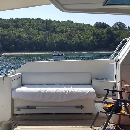 Botel Santa Maria *